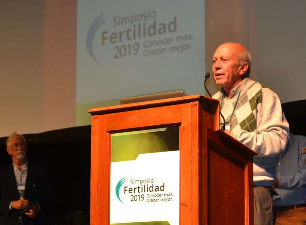 Lee más sobre el artículo Fertilizar lanza el Simposio Fertilidad 2021, una edición especial del tradicional encuentro