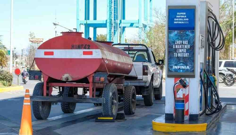 Lee más sobre el artículo Falta de gasoil: la Sociedad Rural de Rosario reclama por “las incongruencias de un gobierno inoperante”