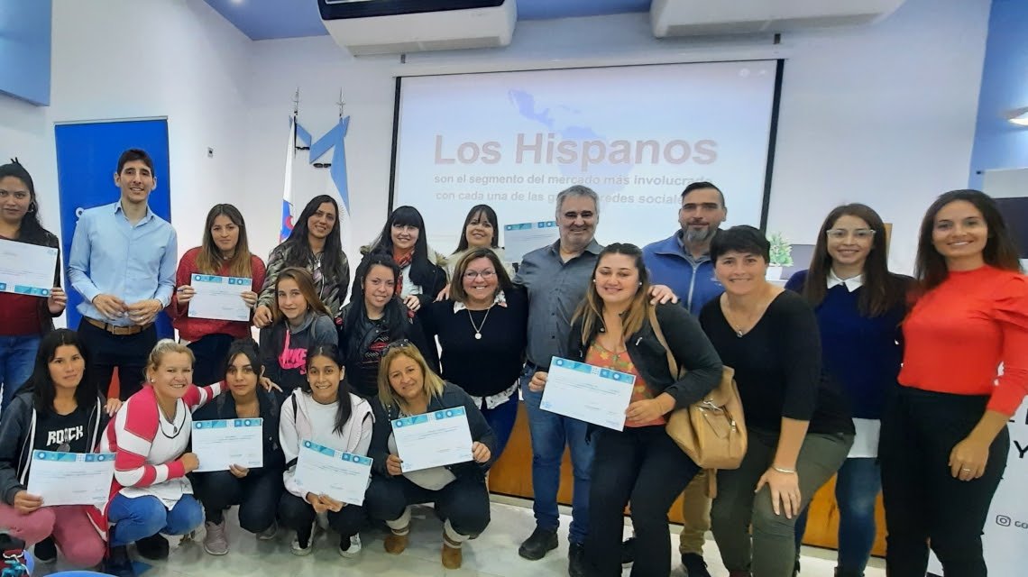 Lee más sobre el artículo Finalizó un nuevo ciclo de capacitaciones del Programa Emprender en Calchaquí