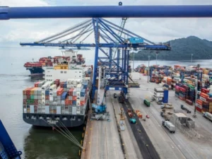Lee más sobre el artículo PRONUNCIAMIENTO DE INSTITUCIONES PRIVADAS ANTE EL PEAJE FLUVIAL  IMPUESTO POR LA REPUBLICA ARGENTINA