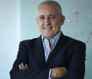 Lee más sobre el artículo MARCOS HERMANSSON REELECTO COMO PRESIDENTE DEL CENTRO DE CORREDORES Y AGENTES DE LA BOLSA DE CEREALES