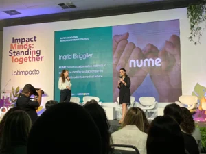 Lee más sobre el artículo Bayer abre postulaciones para iniciativa que financia proyectos de mujeres enfocados en innovación social 